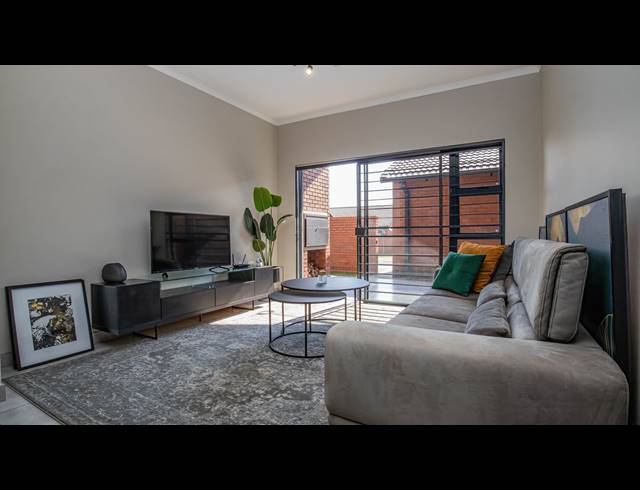 3 BEDROOM TOWNHOUSE FOR SALE IN FAERIE GLEN